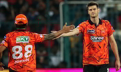 வேகப்பந்து வீச்சாளர் விலகல்... ஐதராபாத் அணிக்கு பின்னடைவு 