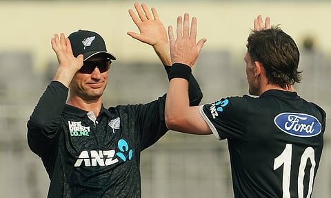 முதல் ஒருநாள் போட்டி: வங்காளதேச அணியை  வீழ்த்தி நியூசிலாந்து வெற்றி