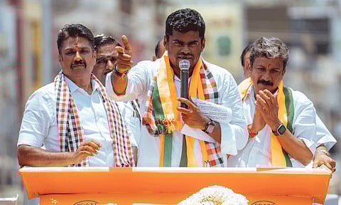 மகத்தான வெற்றியை நோக்கி அதிமுக வேட்பாளர் ரவி மனோகரன்: அண்ணாமலை