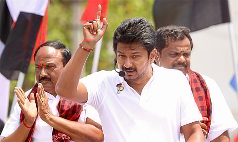 மோடி மட்டுமே தமிழகத்திற்கு வருகிறார், நிதி வருவதில்லை - உதயநிதிஸ்டாலின்