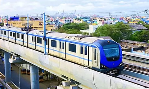 சத்தமாக பேசினால் அபராதம் - மெட்ரோ நிர்வாகம் எச்சரிக்கை