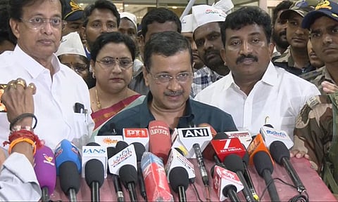 மு.க.ஸ்டாலின் ஆட்சியில் பல்வேறு துறைகளில் தமிழ்நாடு வளர்ந்துள்ளது - அரவிந்த் கெஜ்ரிவால் பேட்டி