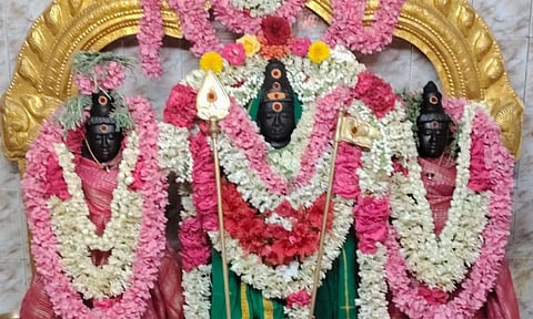 வள்ளி - தெய்வானையுடன் சுப்பிரமணிய சுவாமி