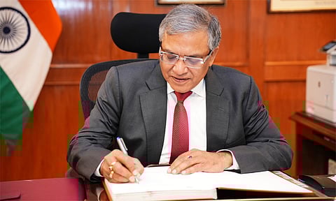 தலைமை தேர்தல் ஆணையரை பதவிநீக்க கோரி மீண்டும் நோட்டீஸ் அளிக்க எதிர்க்கட்சிகள் திட்டம்