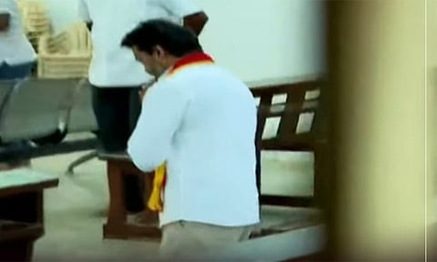 திருச்சி அந்தோணியார்  தேவாலயத்தில் விஜய் பிரார்த்தனை