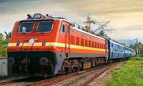 கோடை விடுமுறை: போத்தனூரில் இருந்து மேற்கு வங்காளத்துக்கு சிறப்பு ரெயில் இயக்கம்
