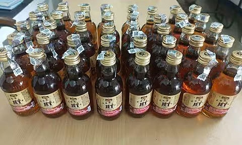 தென்காசி: தோட்டத்தில் பதுக்கிய 850 மதுபாட்டில்கள் பறிமுதல்!