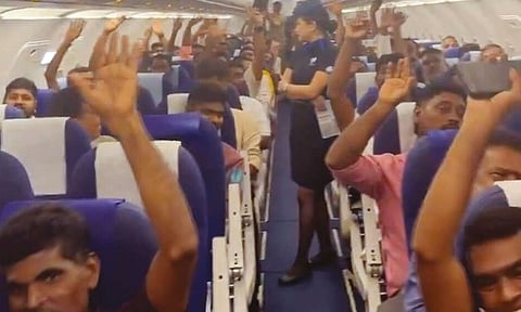 ஜனநாயக கடமையாற்ற ஆர்வம்: சிங்கப்பூரில் இருந்து திருச்சிக்கு விமானத்தில் பறந்து வந்த தமிழர்கள்