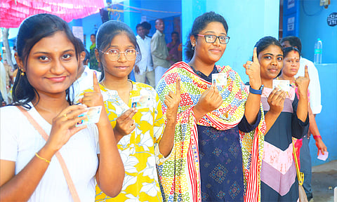 TN Assembly Election | தமிழக சட்டசபை தேர்தலில் மாவட்ட வாரியாக பதிவான வாக்குகள்...?

