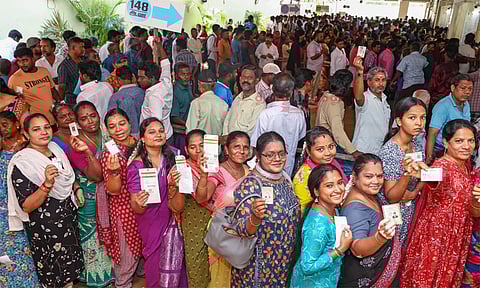 TN Assembly Election | மாலை 5 மணி நிலவரப்படி மாவட்ட வாரியாக பதிவான வாக்குகள்...?

