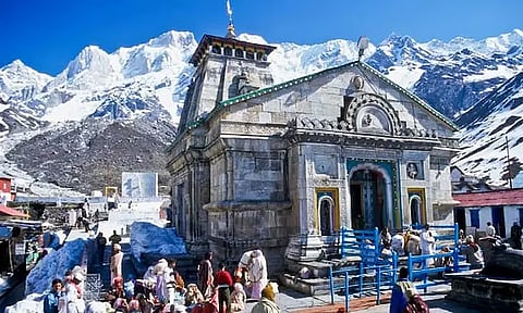 உத்தரகாண்ட்: பத்ரிநாத் கோவில் மீண்டும் திறப்பு
