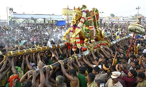 கள்ளழகர் ஆற்றில் இறங்கும் விழாவுக்காக வைகை அணையிலிருந்து நீர் திறப்பு