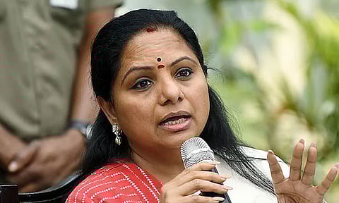 தெலுங்கானாவில் புதிய கட்சியை தொடங்கினார் கவிதா