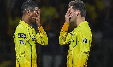 நூர் அஹமது- அகில் ஹுசைன் சிறப்பான ஆட்டத்திற்கு டோனி தான் காரணமா? வெளிவந்த புதிய தகவல்