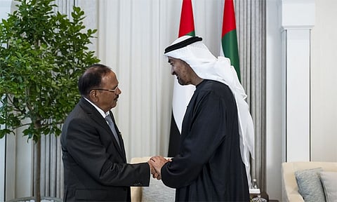 ஐக்கிய அரபு அமீரக அதிபருடன் தேசிய பாதுகாப்பு ஆலோசகர் அஜித் தோவல் சந்திப்பு

