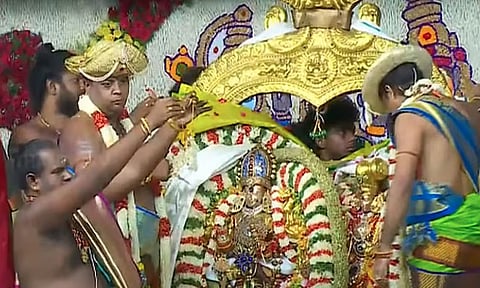 மதுரை சித்திரை திருவிழா: நாளை மீனாட்சி திருக்கல்யாணம்