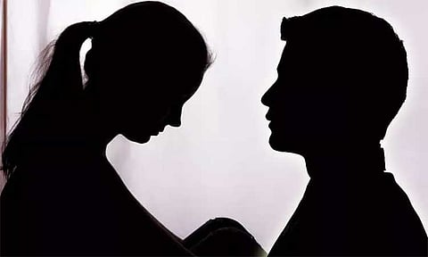 உல்லாசம் அனுபவித்துவிட்டு ஆசிரியையை திருமணம் செய்ய மறுப்பு: காதலன் மீது பாய்ந்த வழக்கு