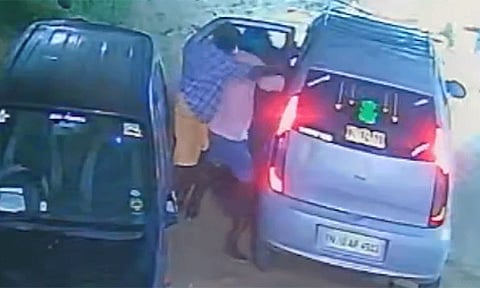 பிரிந்து வாழ்ந்த மனைவியை கடத்திய கணவர்... பெரம்பலூரில் பரபரப்பு