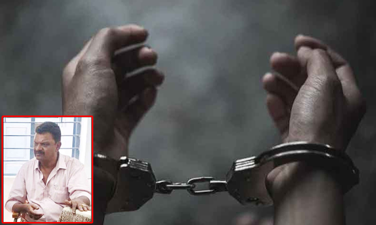 தனியார் பள்ளியின் உரிமம் புதுப்பிக்க ரூ.25 ஆயிரம் லஞ்சம் - கல்வி அலுவலக கண்காணிப்பாளர் கைது