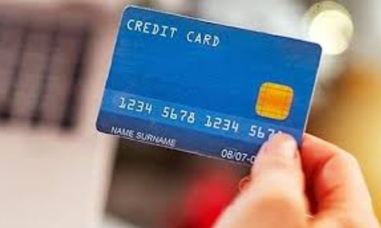 கிரெடிட் கார்டு பயன்படுத்துறீங்களா? புதிய விதியை கொண்டு வந்த ஆர்.பி.ஐ