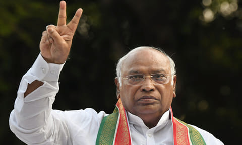 தமிழகம், கேரளாவில் காங்கிரஸ் தொடர்புடைய கூட்டணியே பெரும்பான்மை பெறும்:  கார்கே
