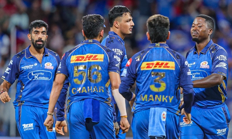 மும்பை இந்தியன்ஸ் அணியின் பிளே ஆப் சுற்றுக்கு முன்னேற வாய்ப்புள்ளதா?