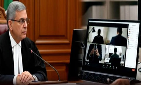 டெல்லி ஐகோர்ட்டில் காணொலி விசாரணையின்போது ஆபாச படங்கள் ஒளிபரப்பப்பட்டதால் அதிர்ச்சி 