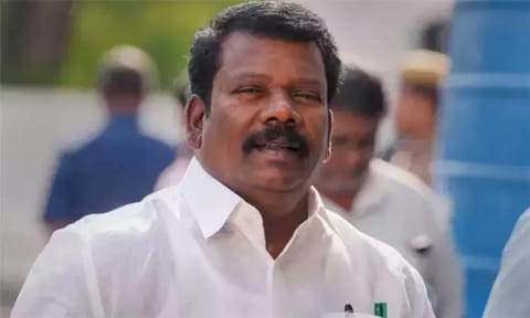 வணிக சிலிண்டர் ஒரே நாளில் ரூ. 993 உயர்வு - செல்வப்பெருந்தகை கண்டனம்
