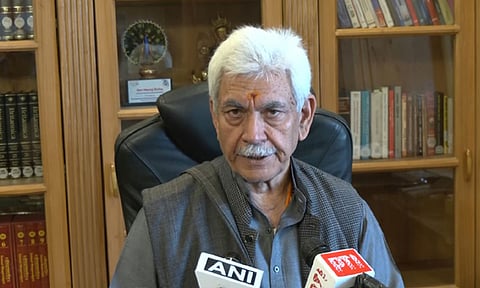 ஜம்மு-காஷ்மீரின் இளைஞர்கள் பலர் போதை பொருட்களின் பிடியில் உள்ளனர்:  கவர்னர் மனோஜ் சின்ஹா பேச்சு
