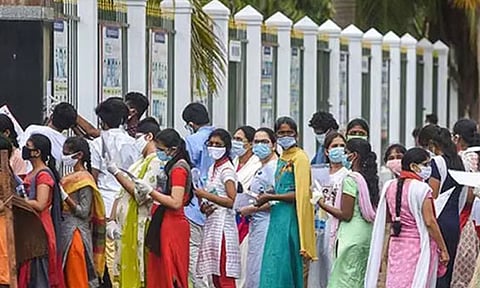 தமிழக அரசு கலை மற்றும் அறிவியல் கல்லூரிகள்: 2026-27 கல்வியாண்டு மாணவர் சேர்க்கை: நாளை முதல் விண்ணப்பம்