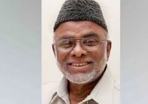 தி.மு.க.- அ.தி.மு.க. கூட்டணியா?  அரசியலில் எதுவும் நடக்கலாம்; காதர் மொய்தீன் பேட்டி
