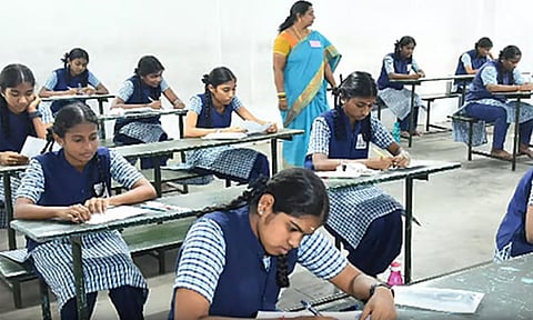 12ம் வகுப்பு பொதுத் தேர்வை எவ்வளவு பேர் எழுதவில்லை தெரியுமா?