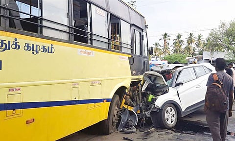 கோவையில் அரசு பஸ் - கார் மோதி விபத்து: ஒருவர் பலி
