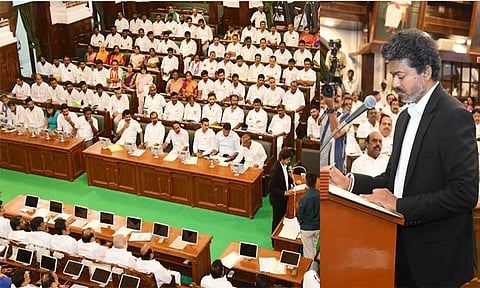 சட்டசபையில் தவெக அரசு பெரும்பான்மையை நிரூபிக்க நாளை வாக்கெடுப்பு