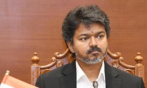 பெட்ரோல்,டீசல் விலை  உயர்வை  திரும்ப பெற வேண்டும்: மத்திய அரசுக்கு விஜய் வலியுறுத்தல்