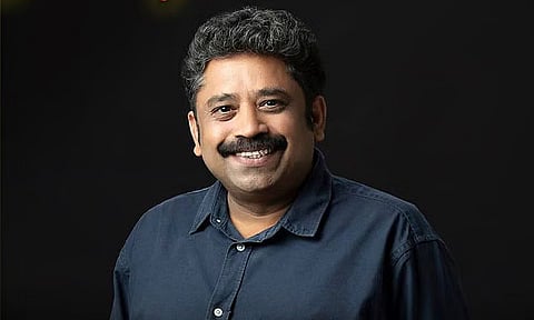 எழுதி வைத்து  படிப்பவர்கள் திறமையற்றவர்கள் அல்ல; இயக்குனர் சீனு ராமசாமி