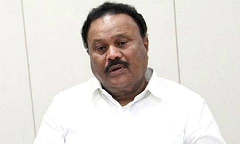 ‘அ.தி.மு.க.வினர் ஆதரவு 100 சதவீதம் எடப்பாடி பழனிசாமிக்கு இருக்கிறது’  திண்டுக்கல் சீனிவாசன் பேட்டி