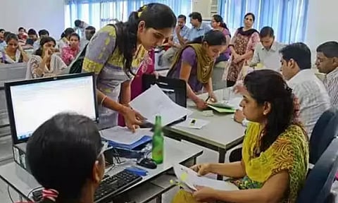 பொறியியல் படிப்புகளுக்கு இதுவரை 2.34 லட்சம் மாணவர்கள் விண்ணப்பம்