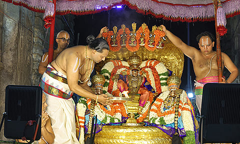 திருப்பதி பிரம்மோற்சவம்... சேஷ வாகனத்தில் கோவிந்தராஜ சுவாமி வீதியுலா