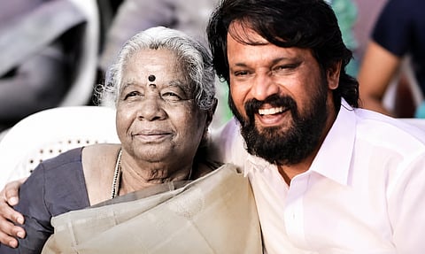 
நடிகரும் இயக்குனருமான சேரனின் தாயார் கமலா பாண்டியன் இயற்கை எய்தினார்