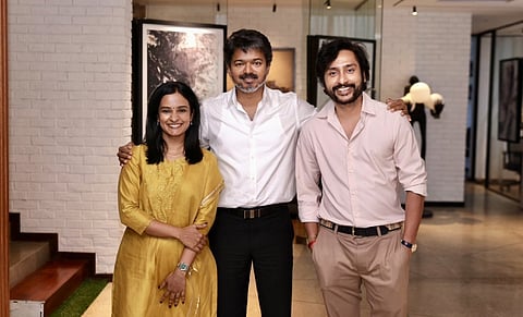 அதே அன்பு, அரவணைப்பு:  முதல் அமைச்சர் விஜய்யை சந்தித்த பின் ஆர்ஜே பாலாஜி நெகிழ்ச்சி