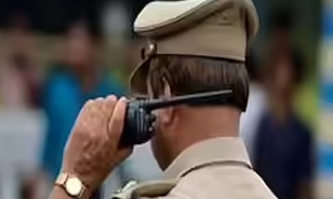 தூத்துக்குடி: இறைச்சிக்கடைக்காரரை அரிவாளால் வெட்டி வழிப்பறி 

