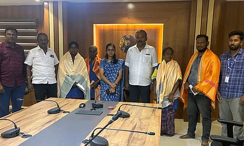 தூய்மை பணியாளர்களுக்கு மேயர் பாராட்டு