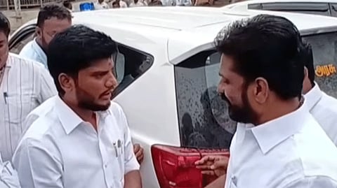 அதிமுக சட்டமன்ற உறுப்பினர் ரவி மனோகரன்,இந்து சமய அறநிலைத்துறை அமைச்சர் ரமேஷ்