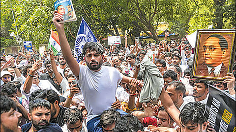 கரப்பான் பூச்சி ஜனதா கட்சி