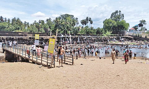 கொடிவேரி அணை 