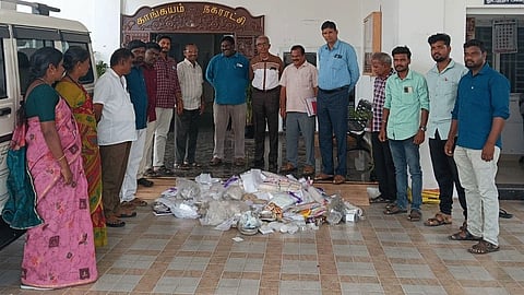அதிகாரிகள் ஆய்வு: 55 கிலோ பிளாஸ்டிக் பைகள் பறிமுதல்