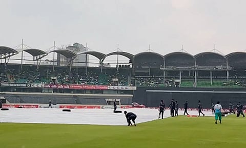 வங்காளதேசம் - ஆஸ்திரேலியா ஆட்டம் மழையால் பாதிப்பு