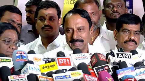 எடப்பாடி பழனிசாமி ஆட்சியிலும் மின்வெட்டு இருந்தது - அமைச்சர் செங்கோட்டையன் 