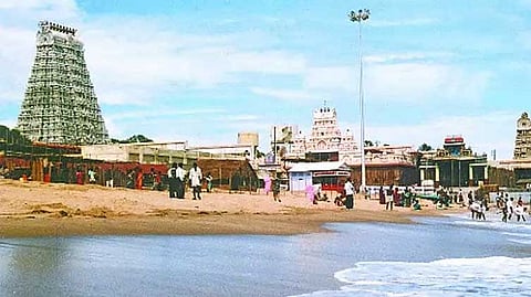 
திருச்செந்தூர் கோவிலை சுற்றியிருந்த 500-க்கும் மேற்பட்ட கடைகள் அகற்றம்
